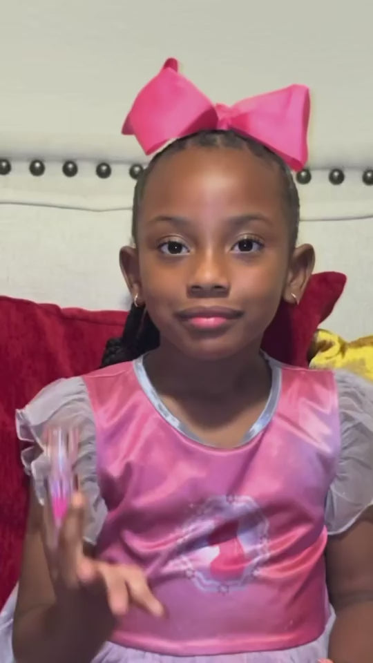Ari Heart Color Changing Lip Oil